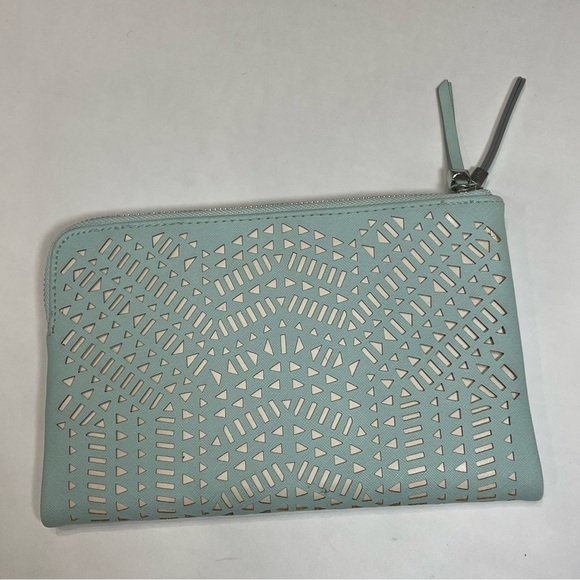 Stella & Dot eyelet clutch bag. - Picture 2 of 9